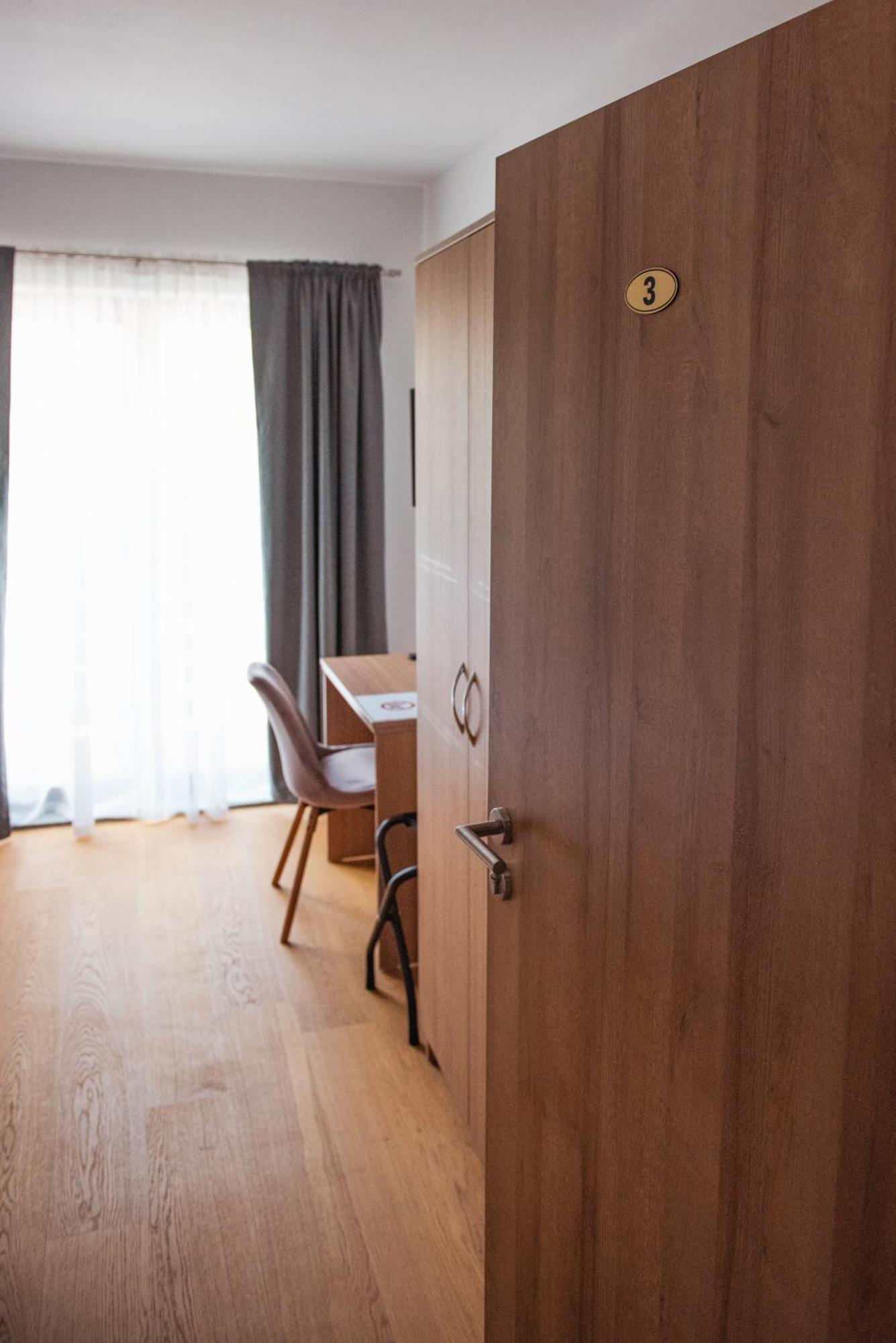 Ostarije Rooms Enter Ogulin מראה חיצוני תמונה